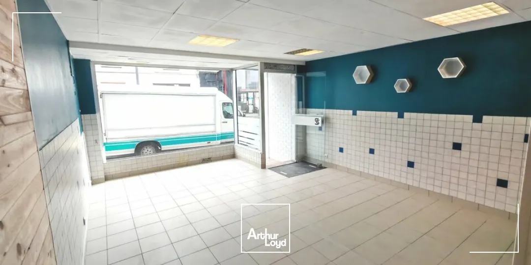 A Louer - Local commercial d'environ 30m2 avec vitrine secteur Jean Jaurès