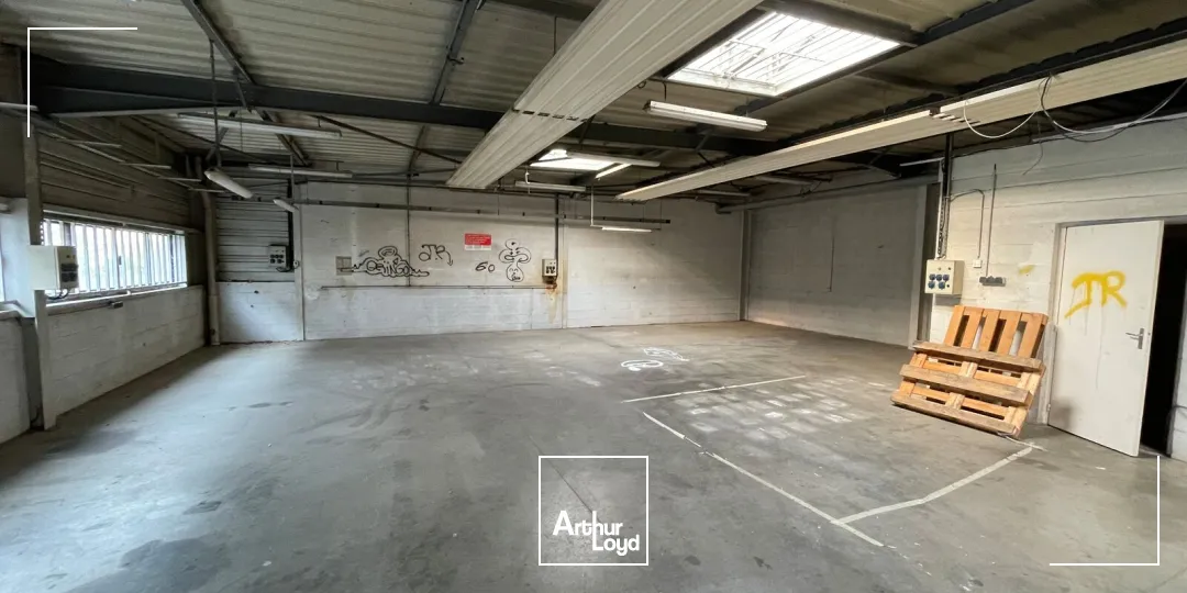 5324m2 divisible à partir de 2385m2 à louer à Beauvais