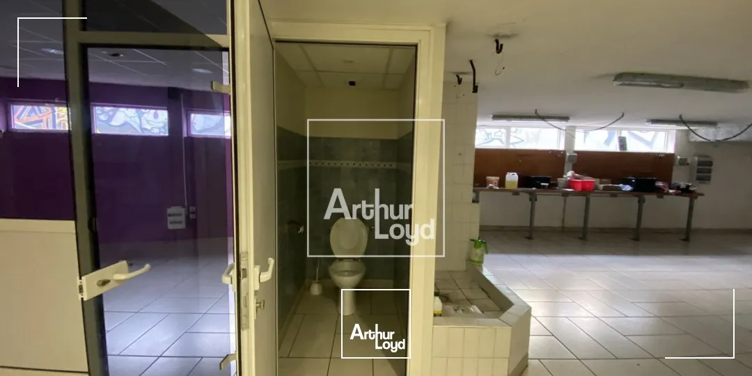 A VENDRE A LOUER LOCAL COMMERCIAL 553 M² ST MARTIN VINOUX 