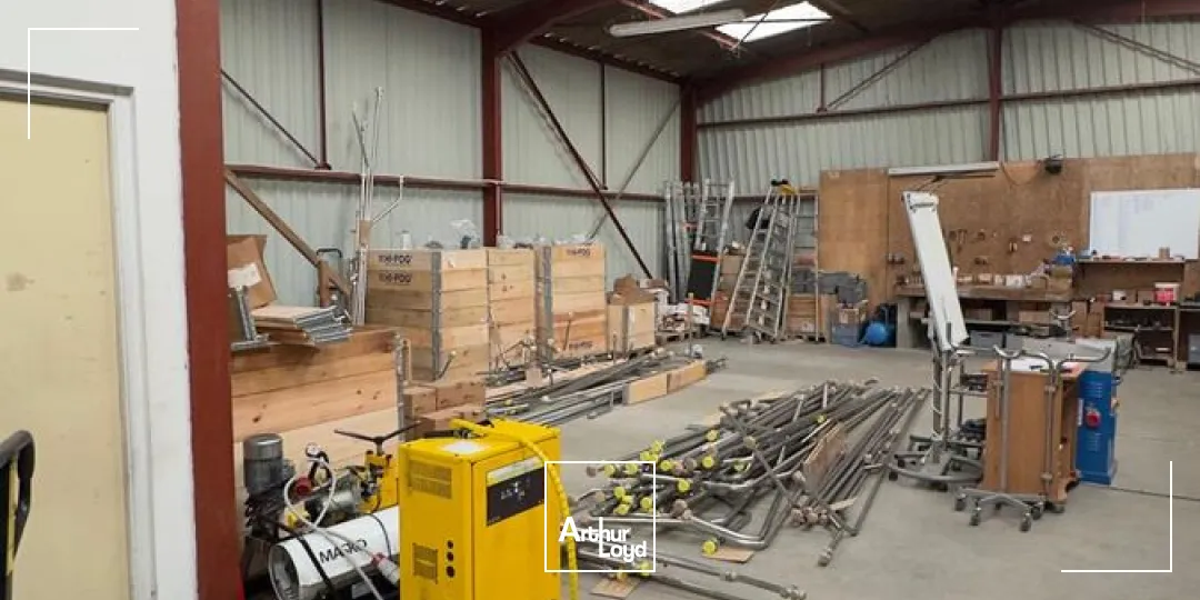 Local d’activités en location à Saint-Brevin-les-Pins avec stockage extérieur