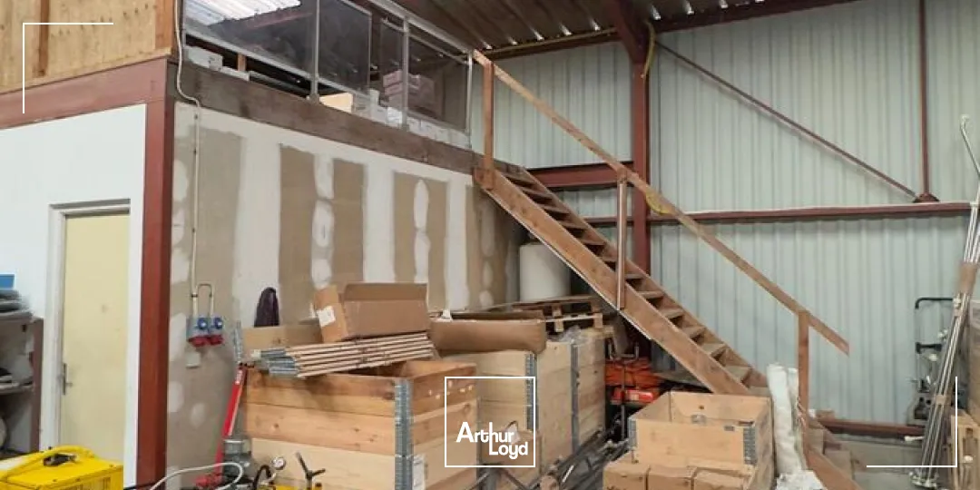 Local d’activités en location à Saint-Brevin-les-Pins avec stockage extérieur