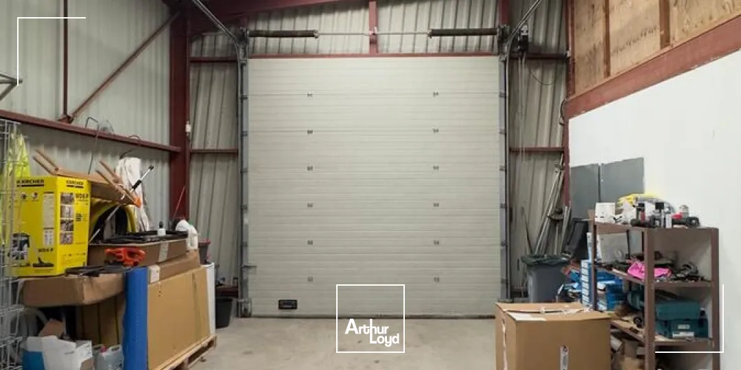 Local d’activités en location à Saint-Brevin-les-Pins avec stockage extérieur
