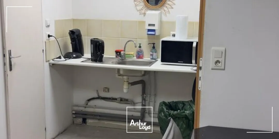 Local d’activités en location à Saint-Brevin-les-Pins avec stockage extérieur