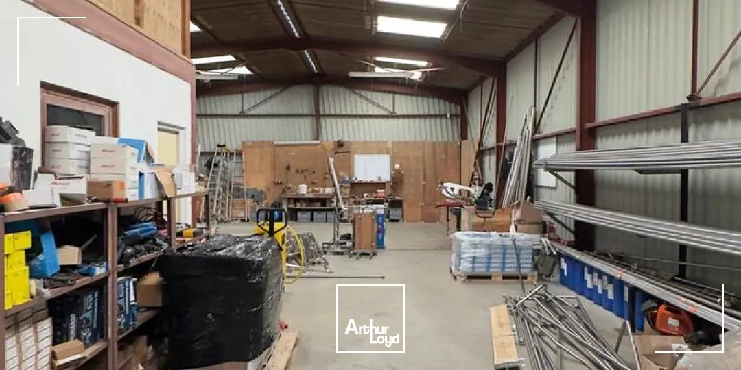 Local d’activités en location à Saint-Brevin-les-Pins avec stockage extérieur