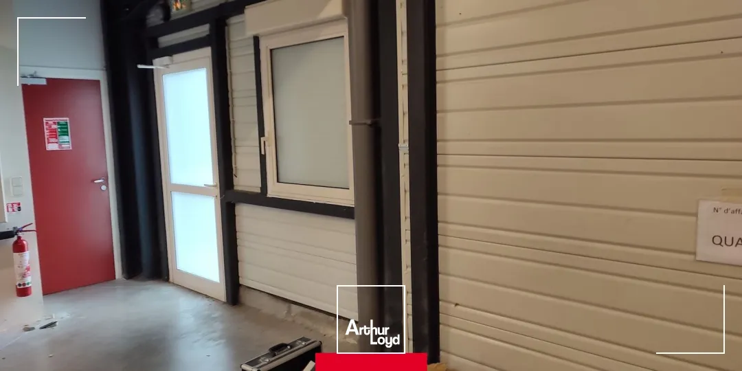 À LOUER : Local d'activité de 500 m² à TREVOUX