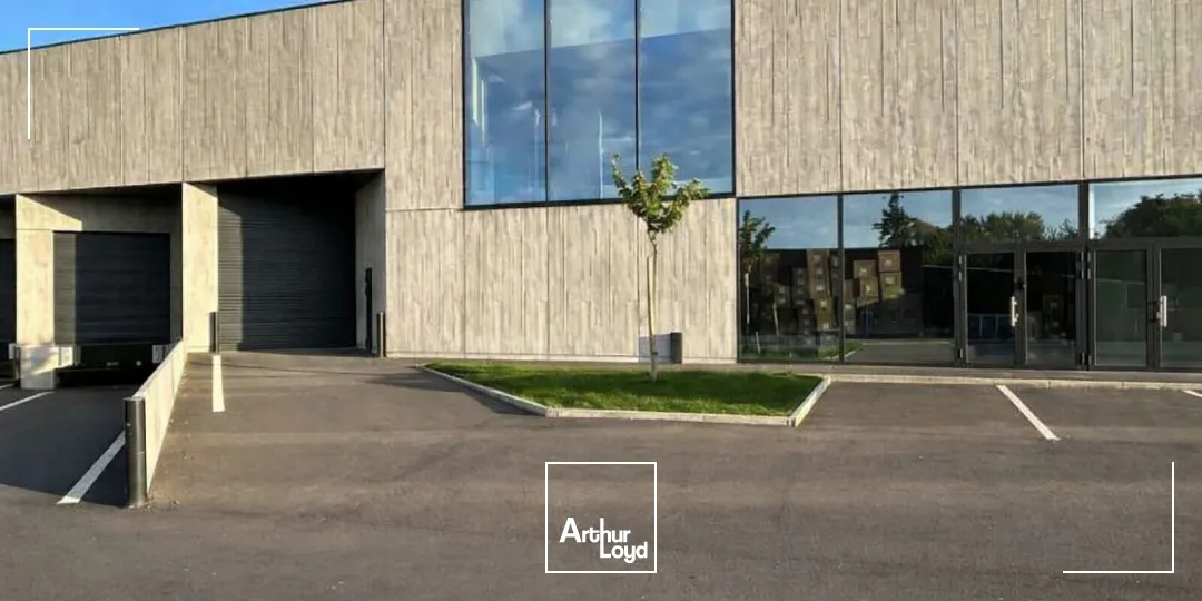 Entrepôt à louer - Neuville en Ferrain - Accès immédiat Autoroute A22