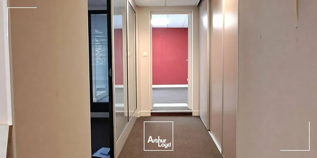 Local professionnel ou commercial de 88 m² à louer  Emplacement central et visible à Lubersac