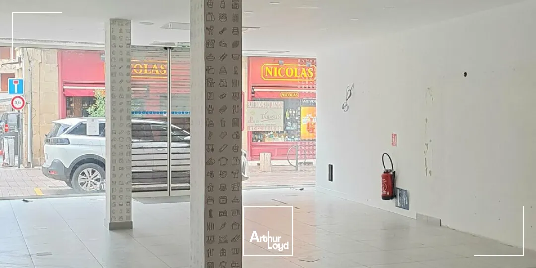 Local commercial 164 m² à louer  Rue commerçante du centre-ville de Brive