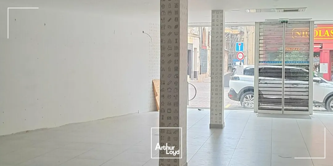 Local commercial 164 m² à louer  Rue commerçante du centre-ville de Brive