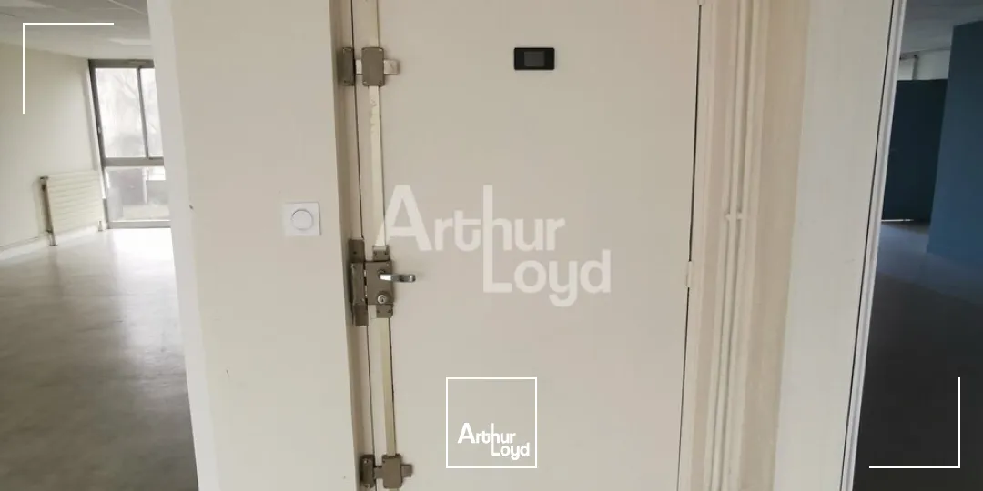 RENNES PROCHE CITE JUDICIAIRE - BUREAUX A VENDRE