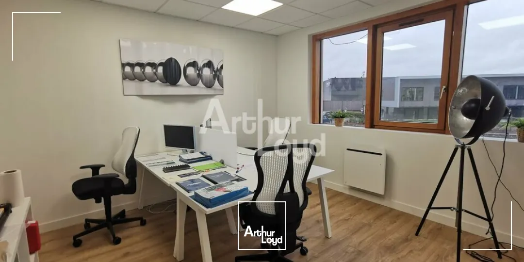 CESSON SEVIGNE - BUREAUX A VENDRE - 143 M²