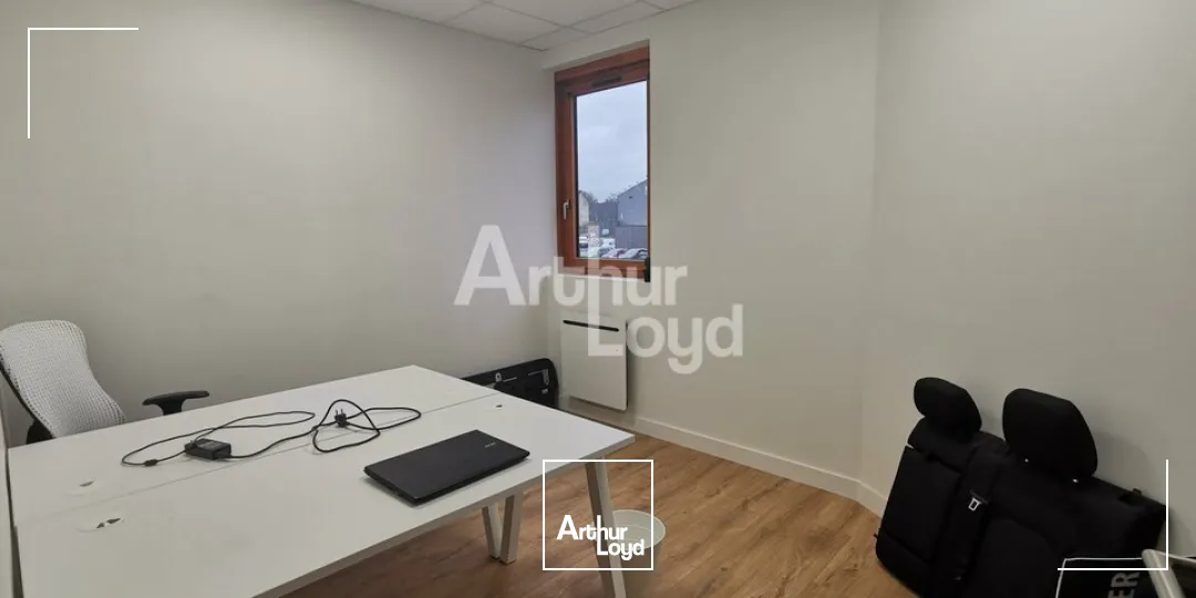 CESSON SEVIGNE - BUREAUX A VENDRE - 143 M²