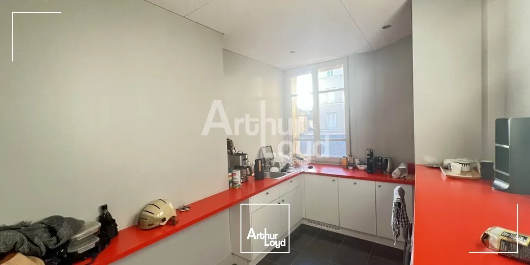 RENNES CENTRE - BUREAUX A LOUER - 145 M²