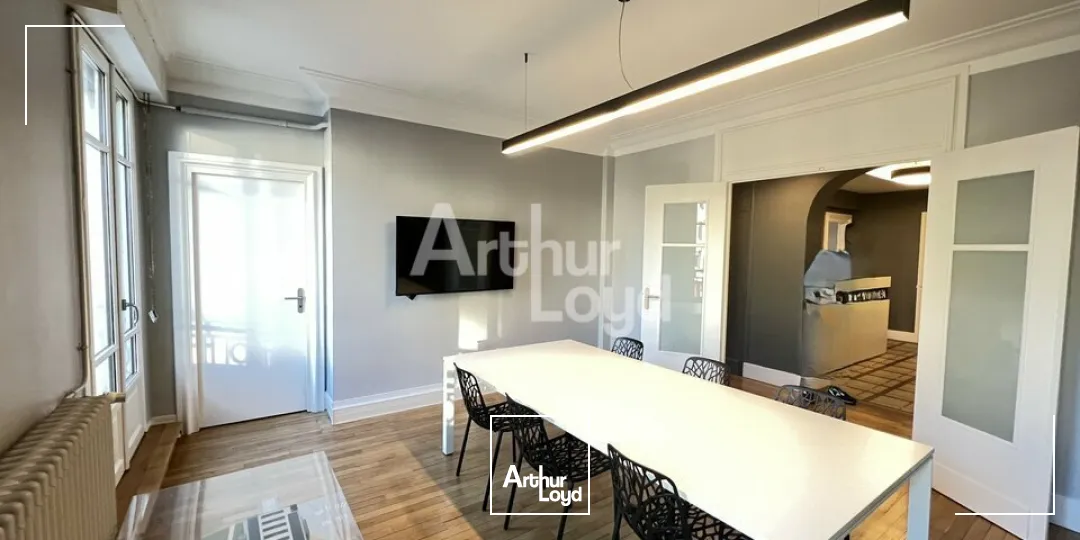 RENNES CENTRE - BUREAUX A LOUER - 145 M²