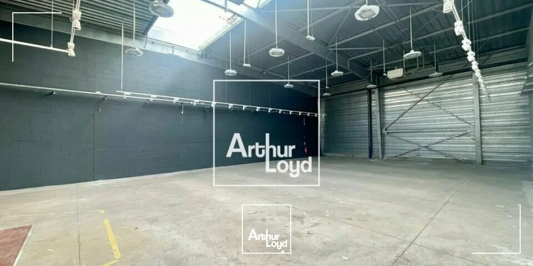 Locaux d'activité & Entrepôts - Location - VAUX-LE-PENIL - 77000 - 460-460 - 7599390