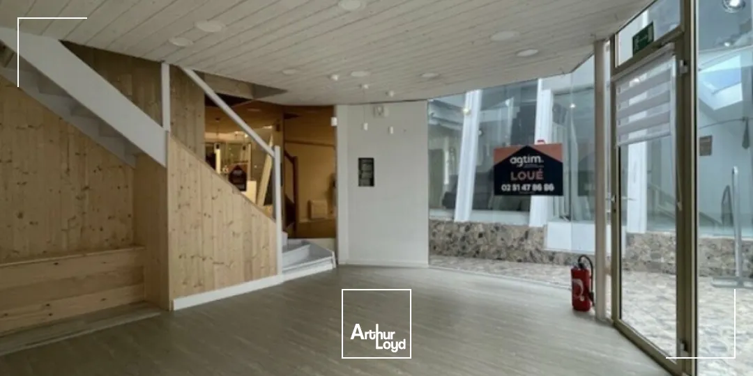 LOCAL COMMERCIAL 22M² - LOCATION - RUE CLEMENCEAU