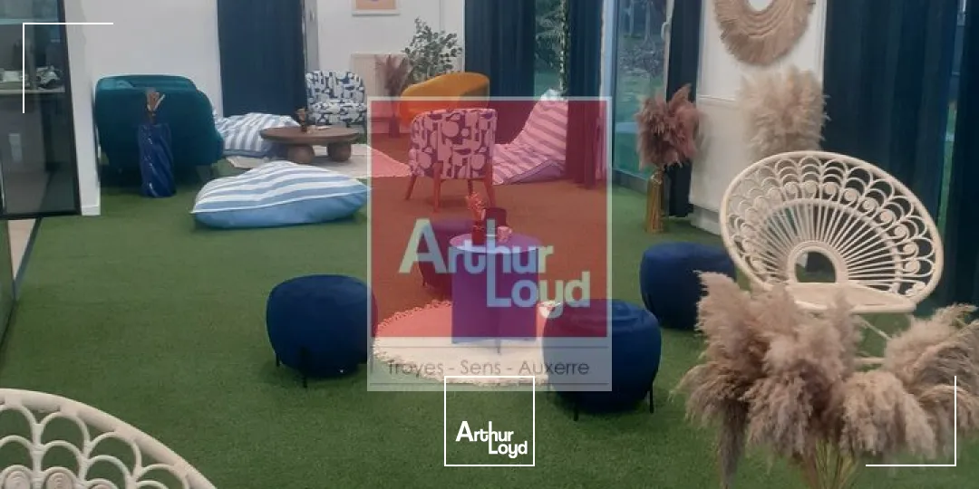 Emplacement Premium en entrée de Rocade! Bureaux et stockage