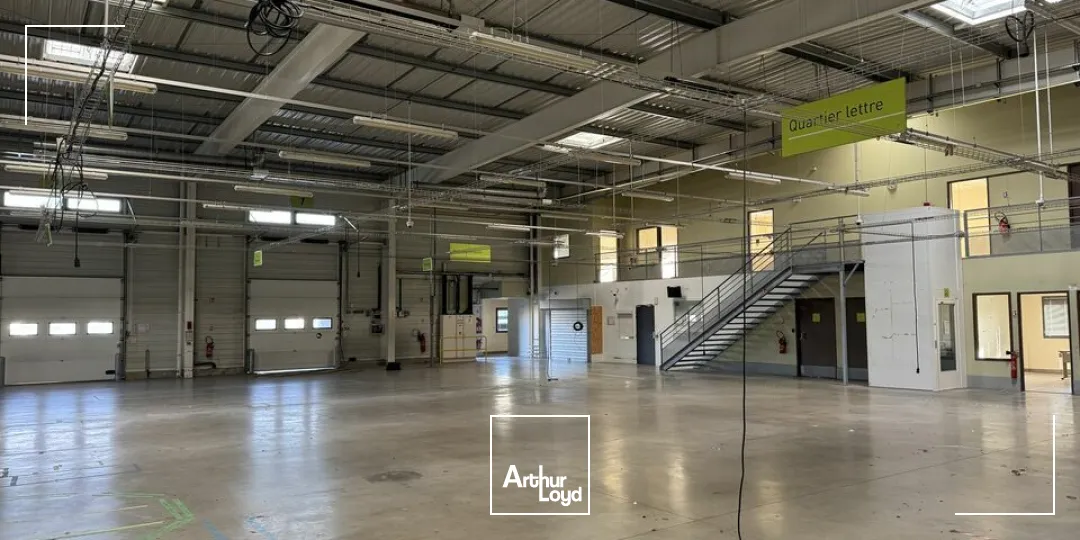JOUE LES TOURS LOCAL D'ACTIVITES A LOUER 1670 M² FONCIER 5589 M²