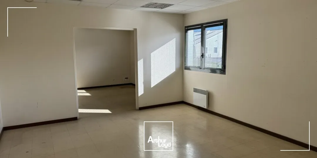 JOUE LES TOURS LOCAL D'ACTIVITES A LOUER 1670 M² FONCIER 5589 M²