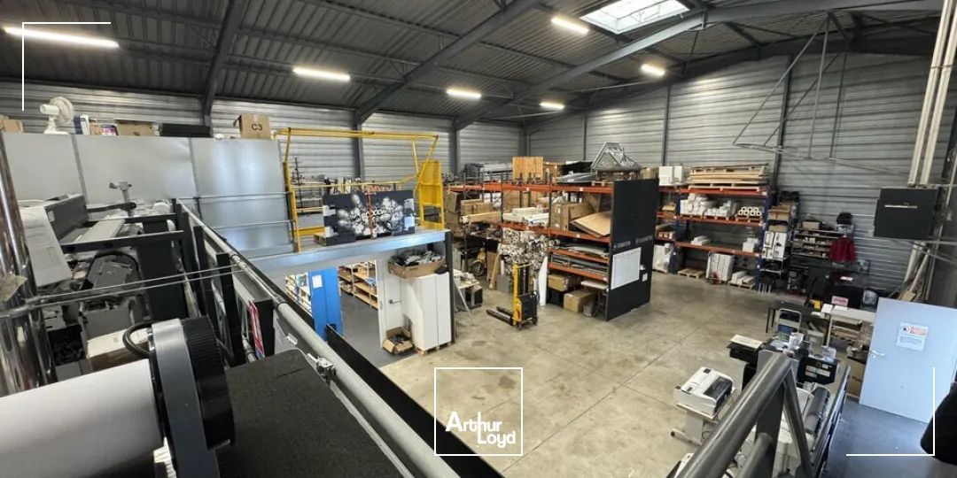 TOURS SUD SORIGNY - A VENDRE BATIMENT D'ACTIVITES DE 750 M² - LA GRANGE BARBIER