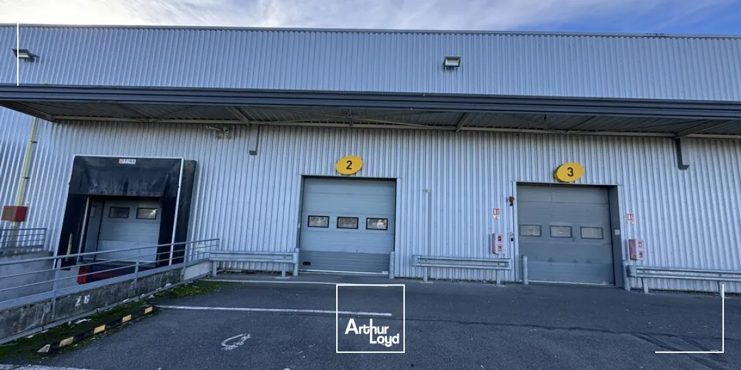 JOUE LES TOURS LOCAL D'ACTIVITES A LOUER 1670 M² FONCIER 5589 M²