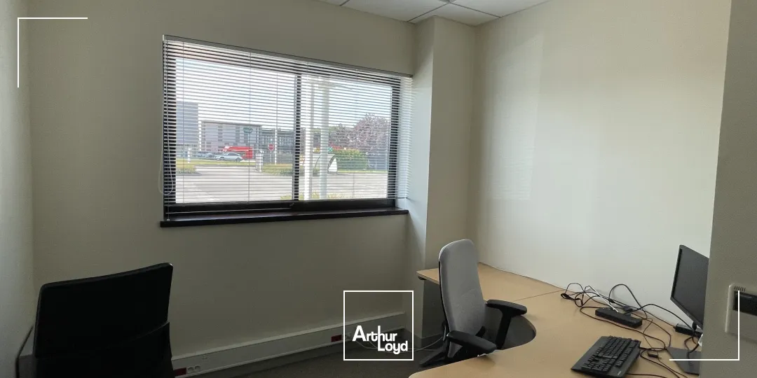 A LOUER BUREAUX DE 282 M2 À 337 M2 - LACROIX SAINT OUEN - PARC TERTIAIRE