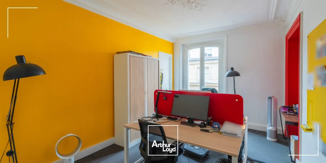 Bureaux à louer à PARIS 75008