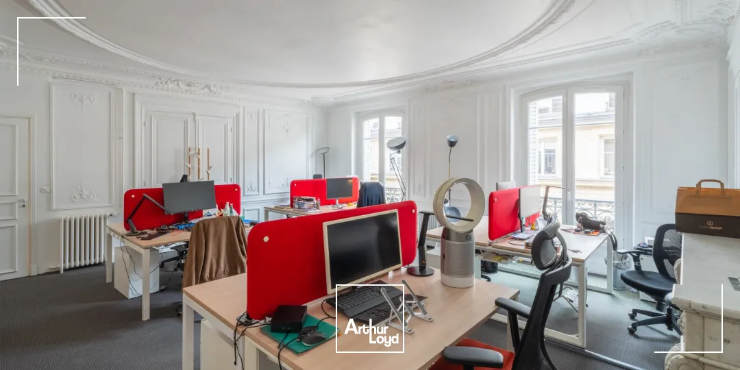 Bureaux à louer à PARIS 75008