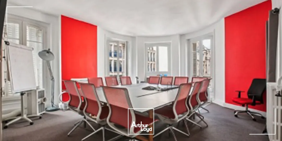 Bureaux à louer à PARIS 75008