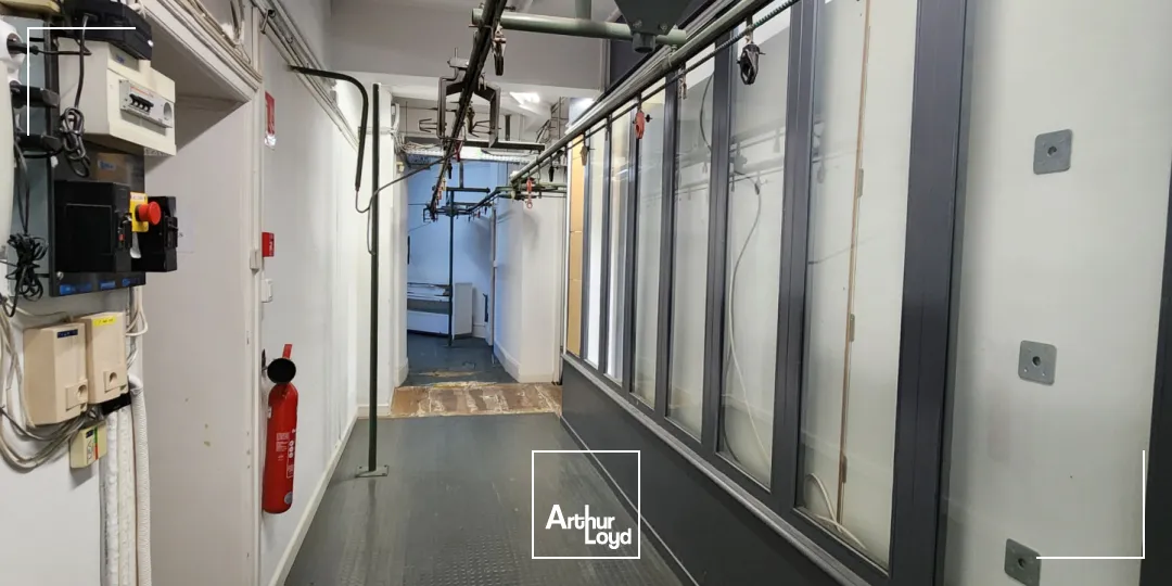 Emplacement premium - Local commercial de 1&nbsp;200 m2 - Hyper centre Belfort