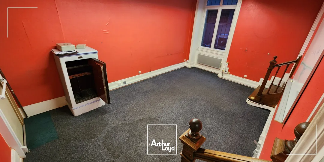 Emplacement premium - Local commercial de 1&nbsp;200 m2 - Hyper centre Belfort