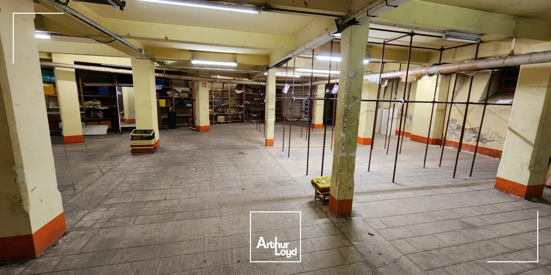 Emplacement premium - Local commercial de 1&nbsp;200 m2 - Hyper centre Belfort