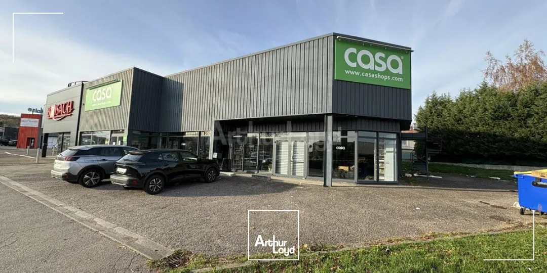 LOCAL COMMERCIAL à LOUER de 1005 m²