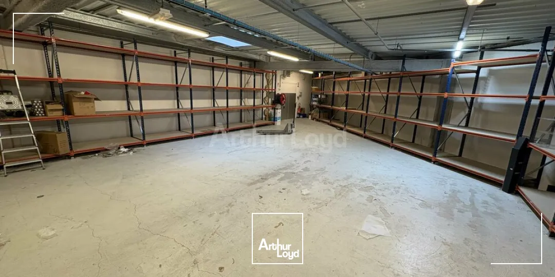 LOCAL COMMERCIAL à LOUER de 1005 m²