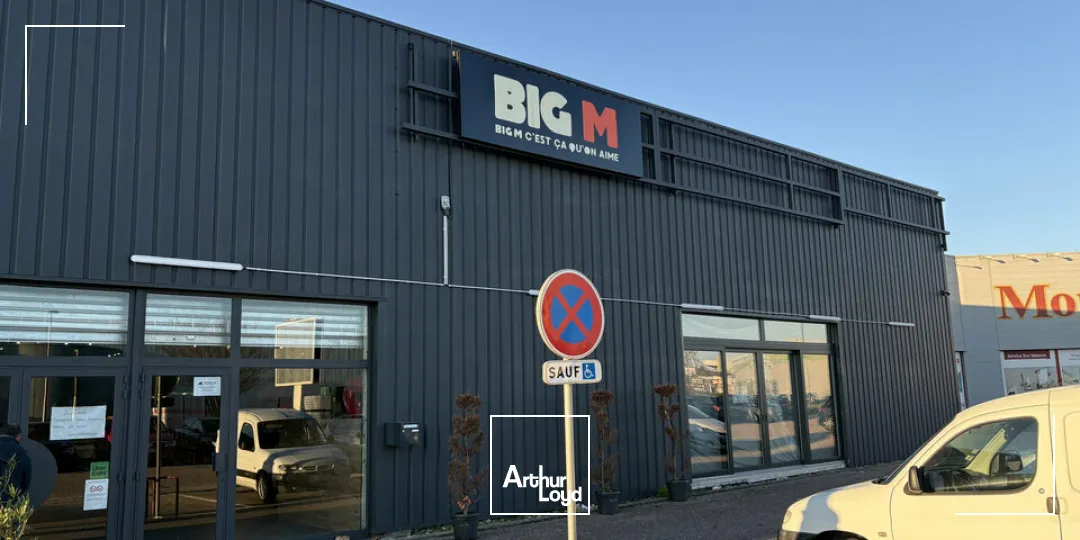 LOCAL COMMERCIAL à LOUER de 670 m²