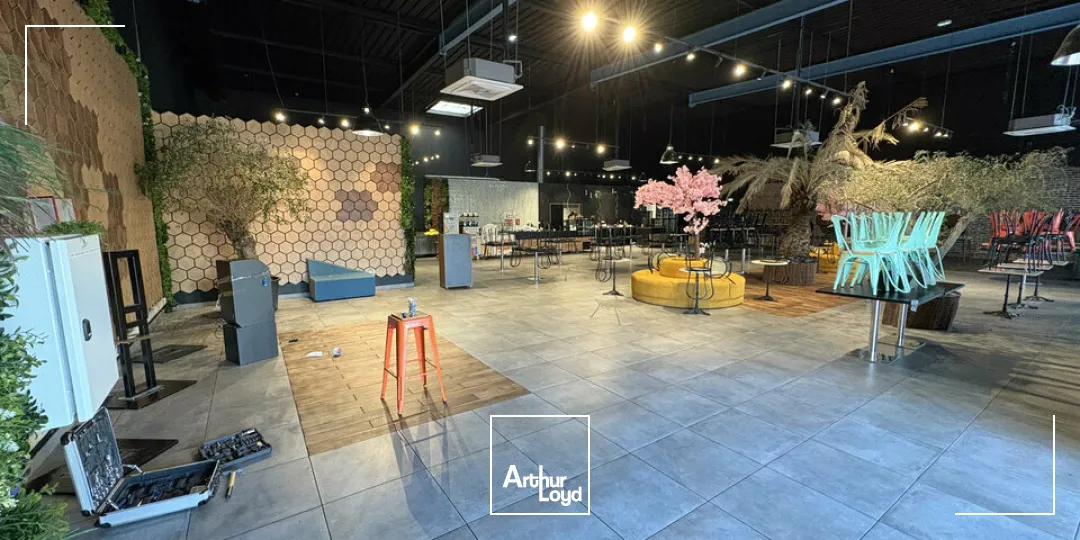 LOCAL COMMERCIAL à LOUER de 670 m²