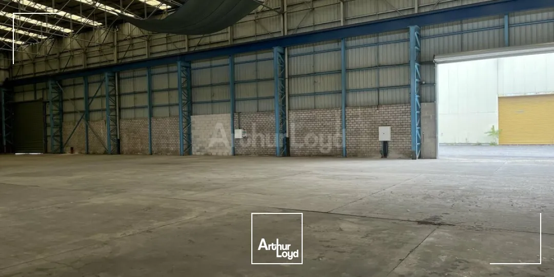 LOCAL D'ACTIVITE - ENTREPOT à LOUER de 1610 m²