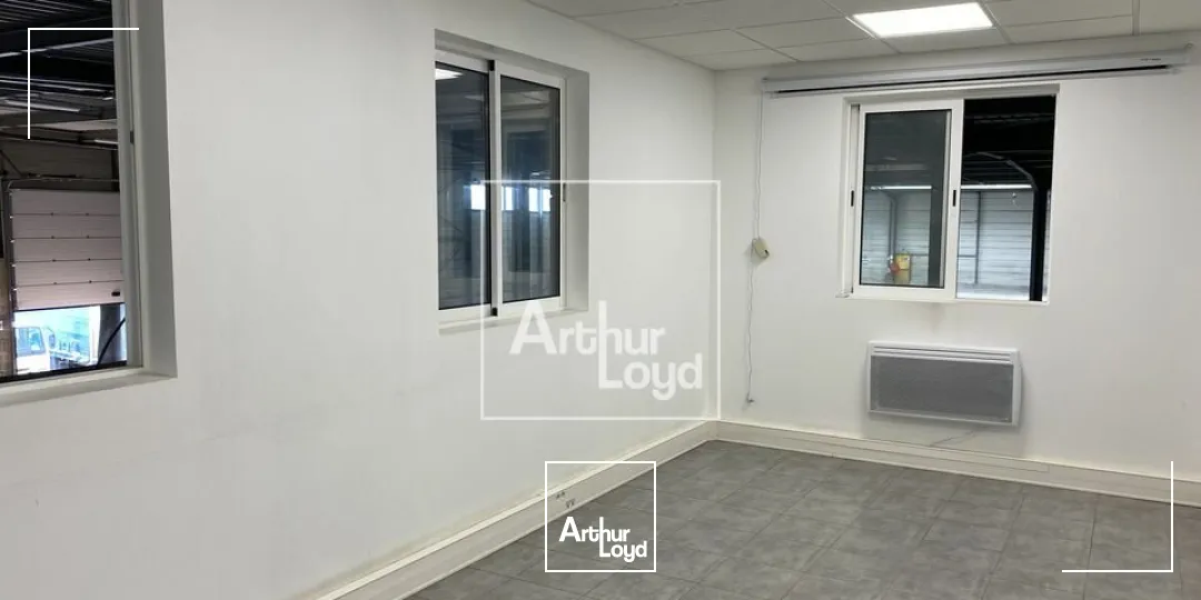 Entrepôt à louer type logistique avec quais EGLY