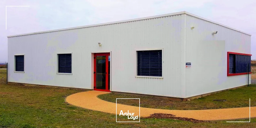 Poitiers Ouest - bureaux et entrepôt de 500 m² et terrain de 9351 m²
