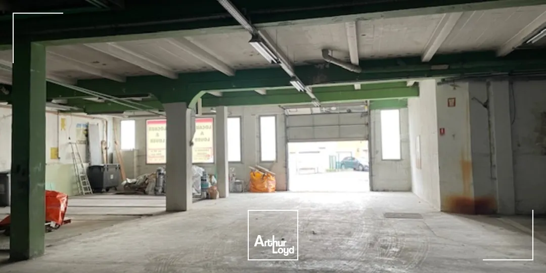 Local de 630 m2 à louer immédiatement sur un axe passant, proche du centre-ville de Soissons avec accès PMR.