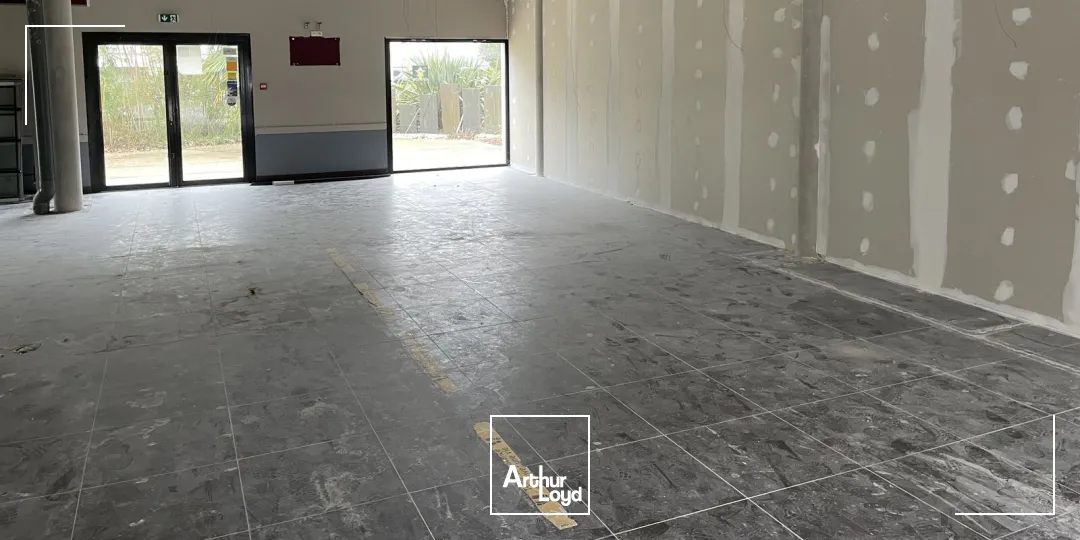 Locaux commerciaux - Location - PLESCOP - 56890 - 151-151 - 7600301