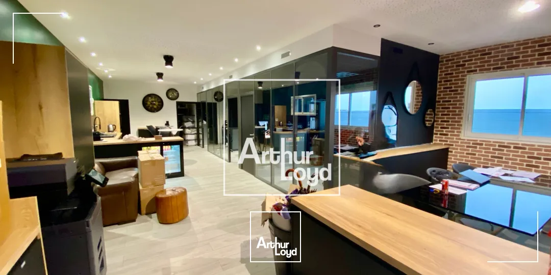 Locaux d'activité 1200 m2 à St Jean de Védas - 3 portes sectionnelles - Location