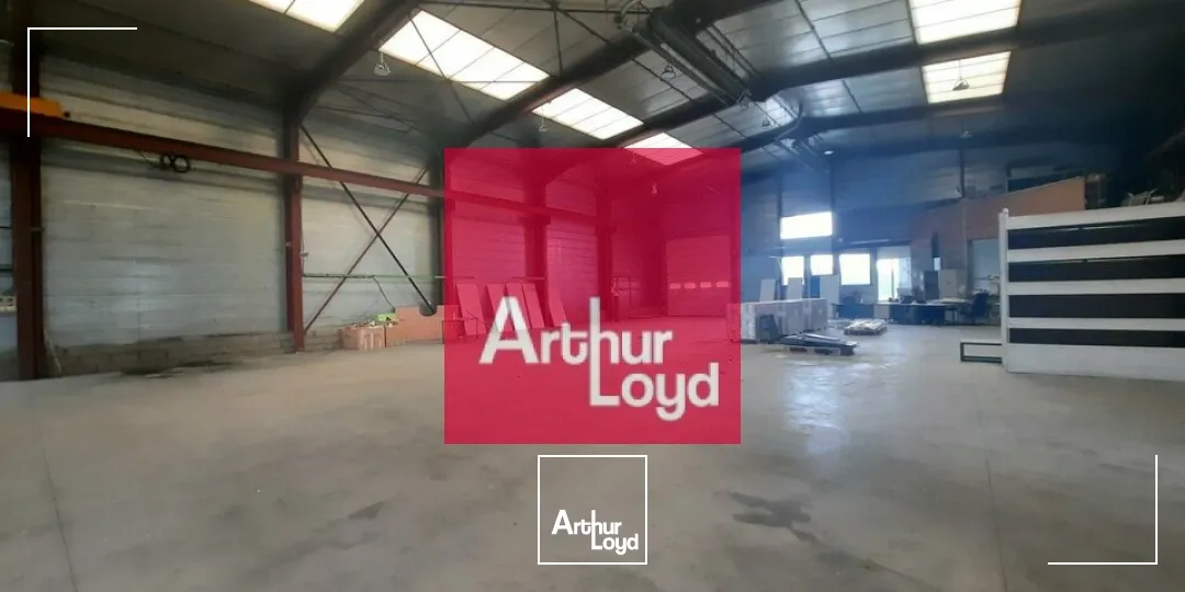 RIOM PARC EUROPEEN A LOUER LOCAL ACTIVITE 1200 M² - PARCELLE 7&nbsp;900 M² - PONT ROULANT