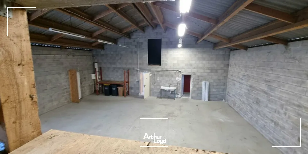 Entrepôt / local industriel Avanton 250 m2