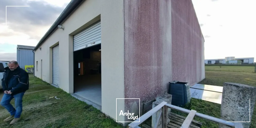 Entrepôt / local industriel Avanton 250 m2