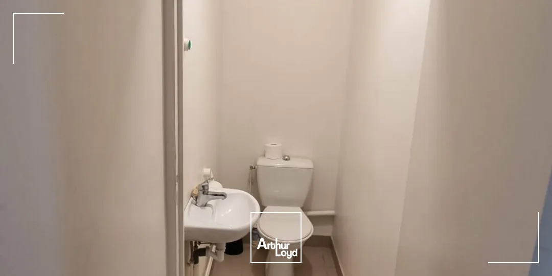 Entrepôt / local industriel Avanton 250 m2