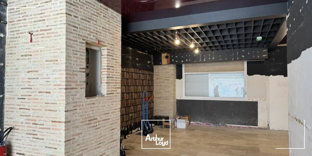 TOURS HYPER CENTRE LOCAL COMMERCIAL A LOUER 81 M²