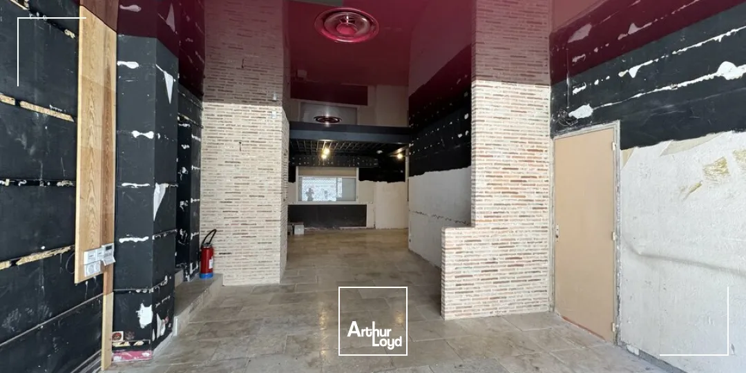 TOURS HYPER CENTRE LOCAL COMMERCIAL A LOUER 81 M²