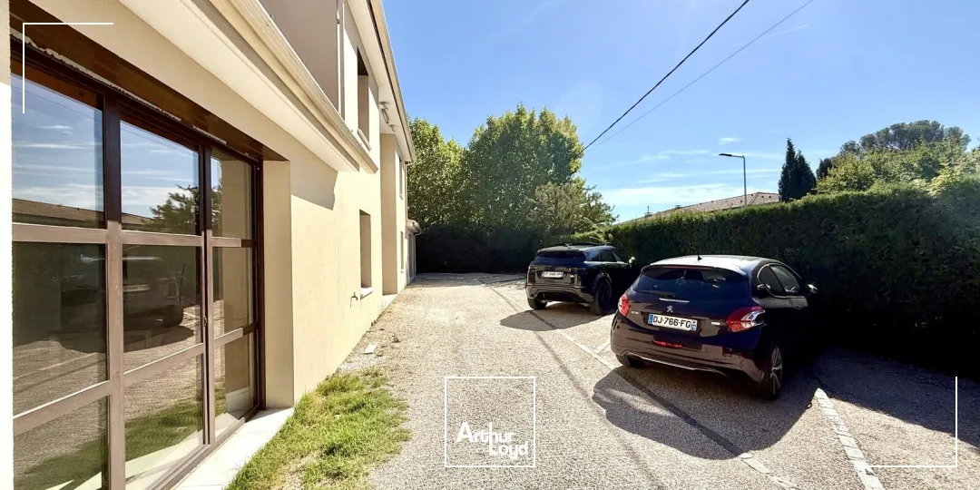 IMMEUBLE DE BUREAUX INDEPENDANT A VENDRE 