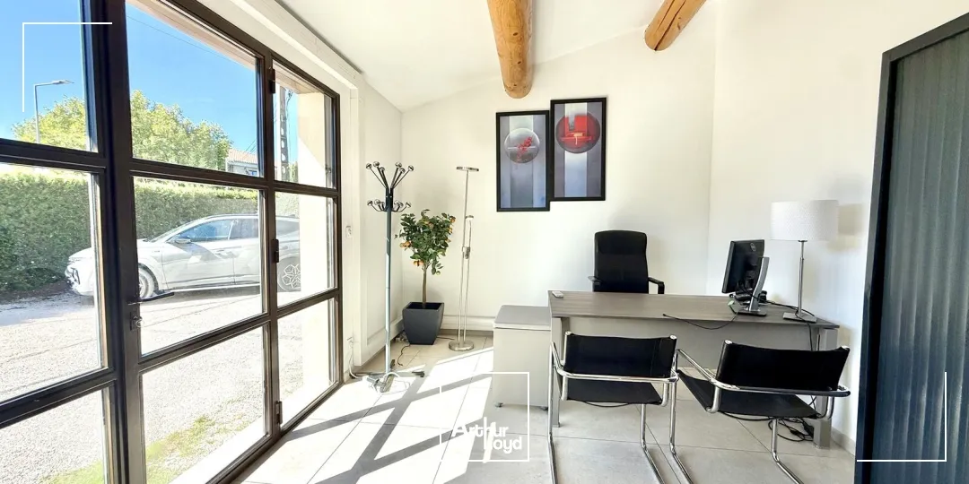 IMMEUBLE DE BUREAUX INDEPENDANT A VENDRE 